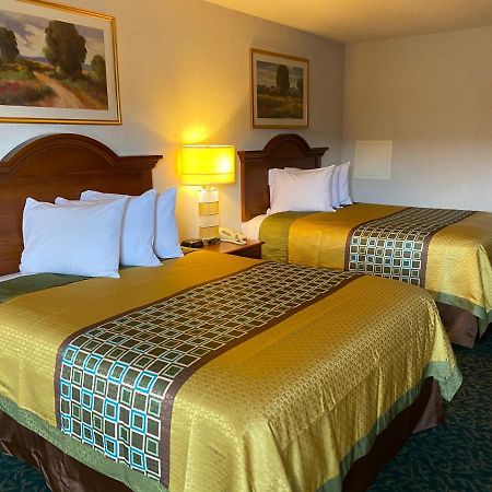 Harrisonville Inn & Suites 외부 사진