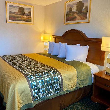 Harrisonville Inn & Suites 외부 사진