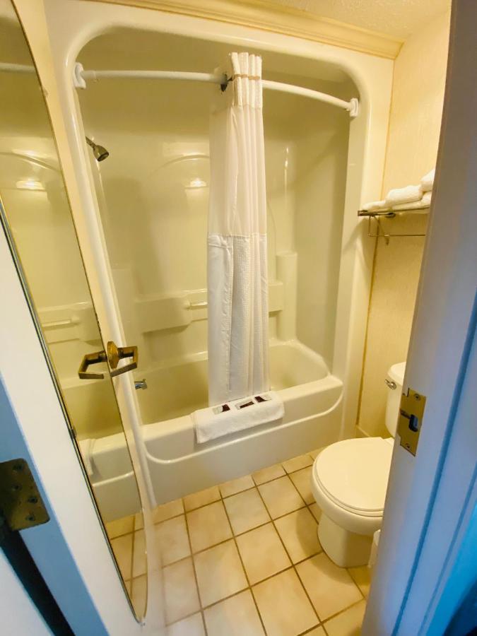 Harrisonville Inn & Suites 외부 사진