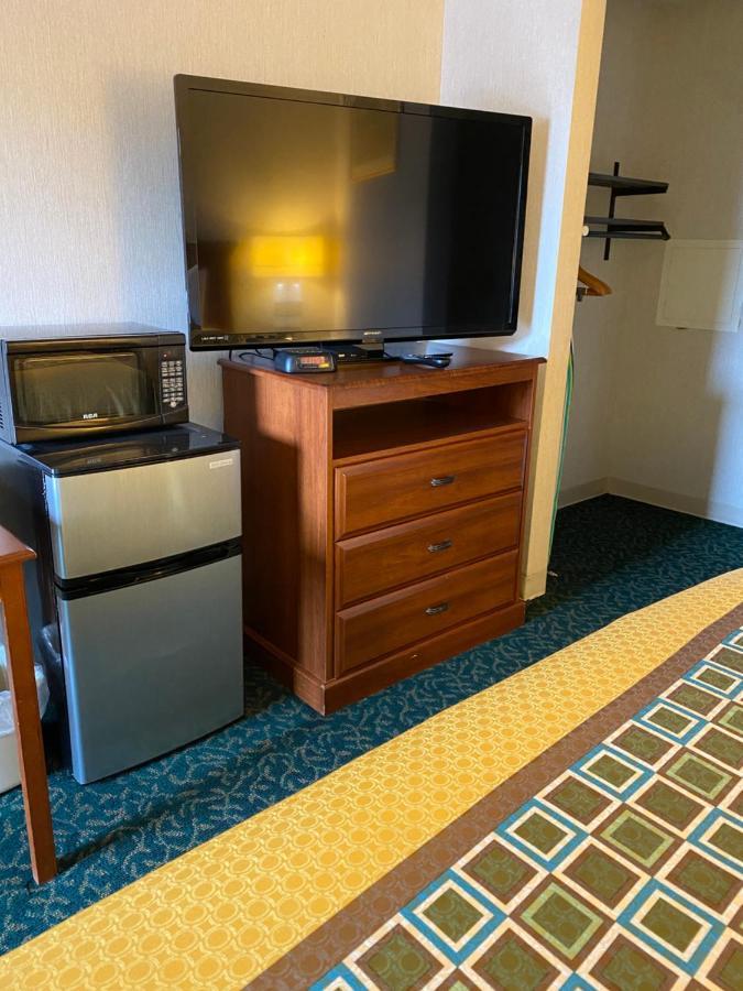 Harrisonville Inn & Suites 외부 사진