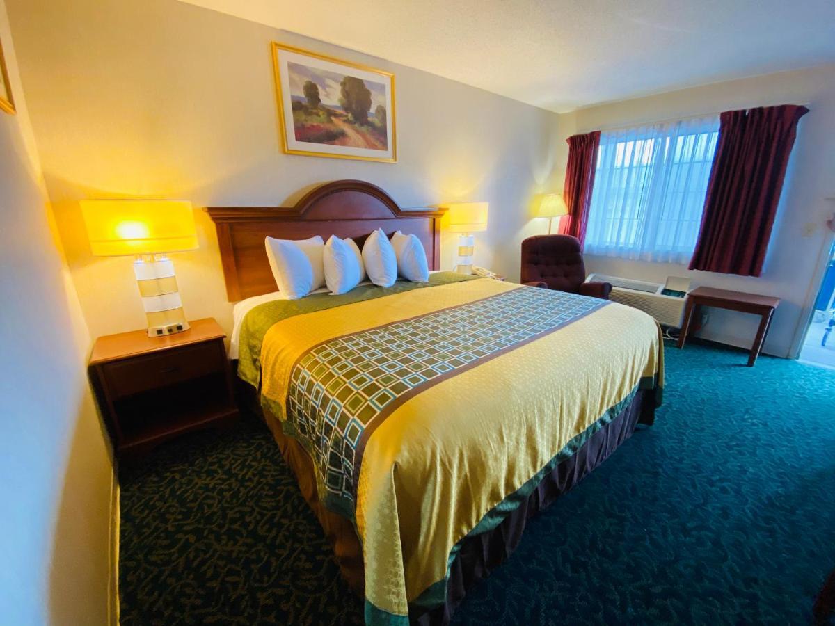 Harrisonville Inn & Suites 외부 사진