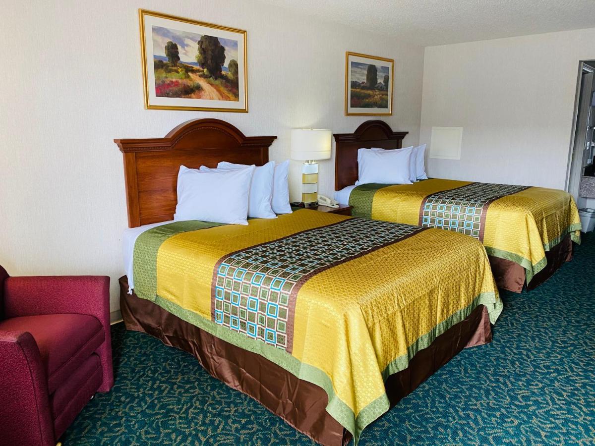 Harrisonville Inn & Suites 외부 사진