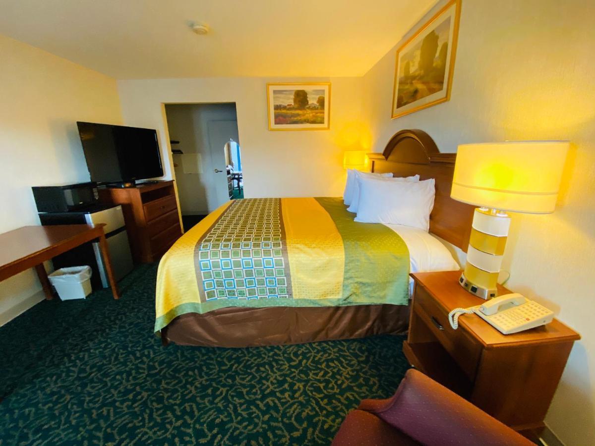 Harrisonville Inn & Suites 외부 사진