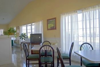 Harrisonville Inn & Suites 내부 사진