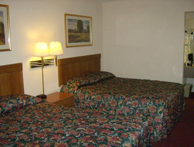 Harrisonville Inn & Suites 외부 사진